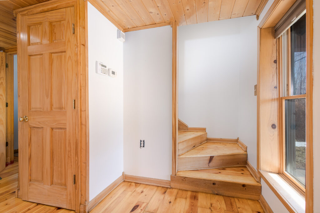 36 Runnymeade stairs