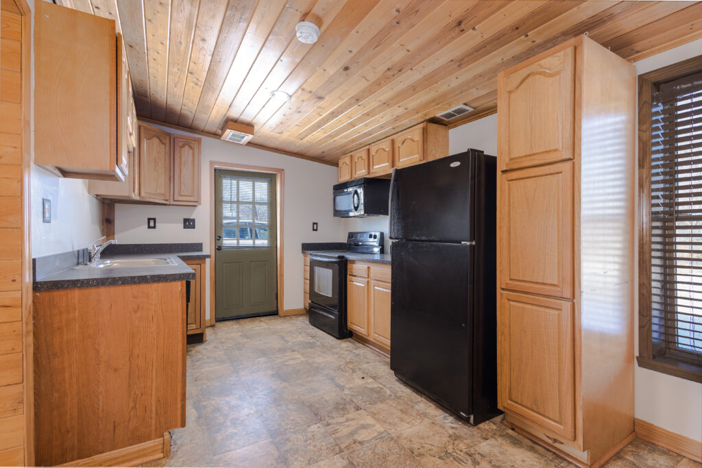 36 Runnymeade kitcen
